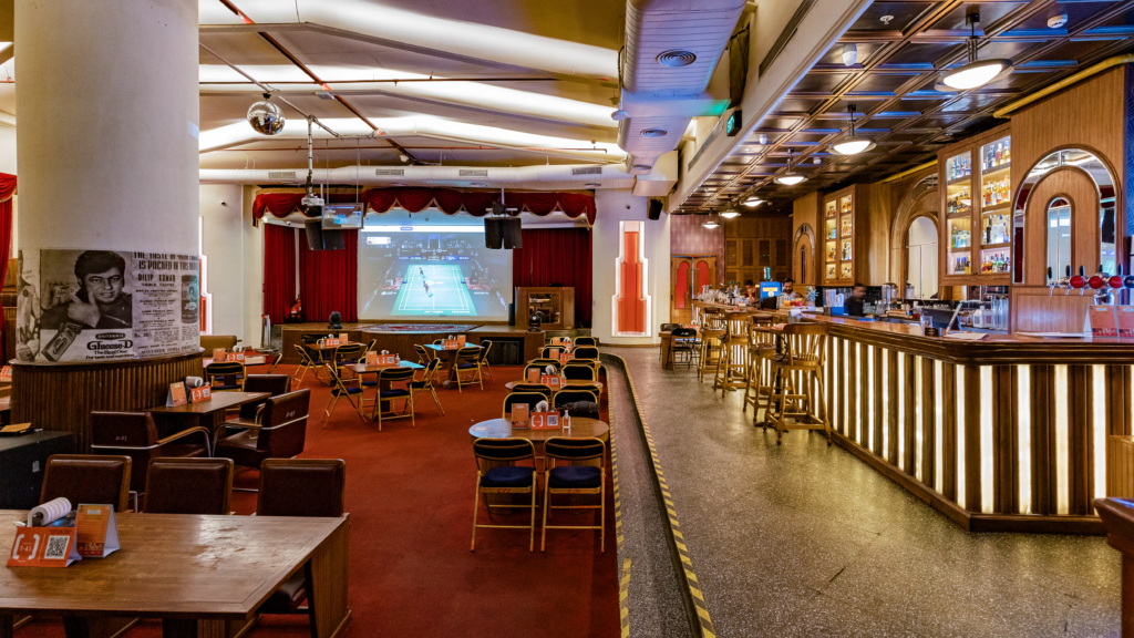 Cafes in Noida with Live Music
