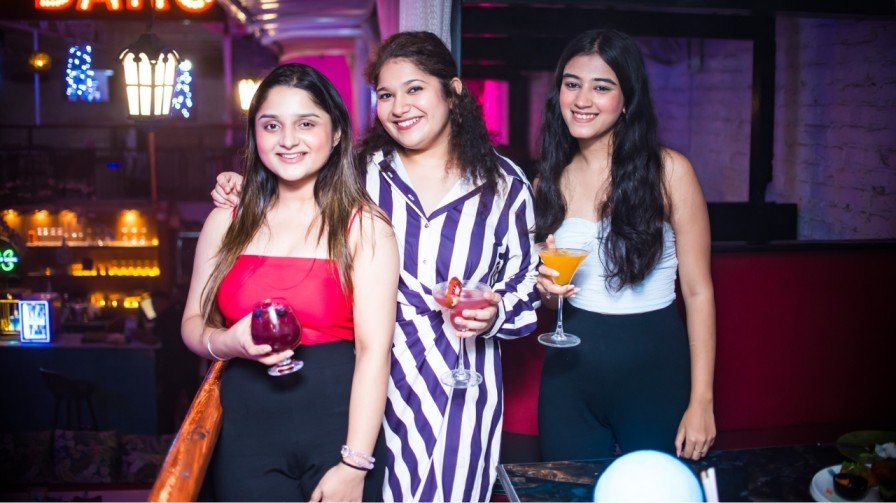 Restaurant in Noida