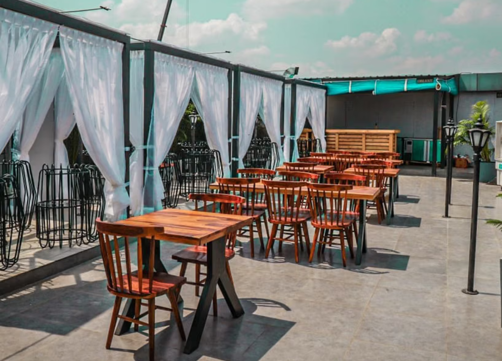 Restaurant in Noida 